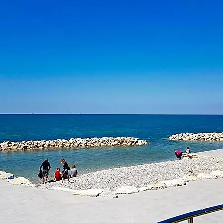 Villa Family In Novigrad Novigrad Istria