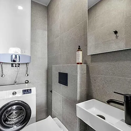 Hotel Family In Novigrad 4*